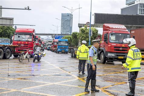 盐田港后方陆域交通治理联勤联动首场整治行动举行_盐田网