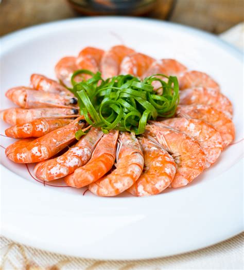 白灼冻虾的做法_白灼冻虾怎么做好吃-聚餐网