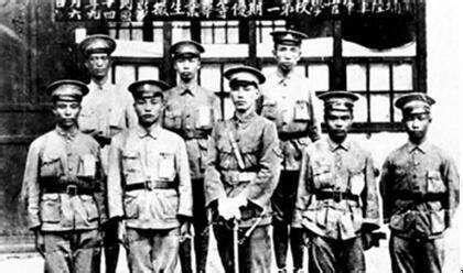 罕见彩色照片：抗战和解放战争时期的国民党军装甲兵。