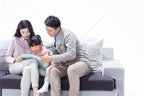 妈妈怀抱婴儿高清图片下载-正版图片500954063-摄图网