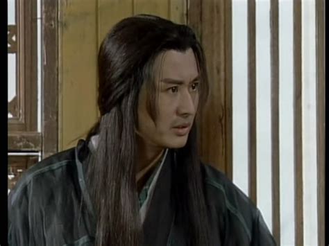 马景涛怀念周海媚1994年的《倚天屠龙记》中饰演了张无忌和周芷若