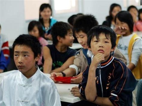 中文与传媒系“芍花”志愿系列活动之走进孤儿院