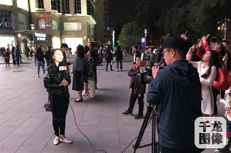 北京北广传媒来福士广场D12户外屏 - 元亨光电