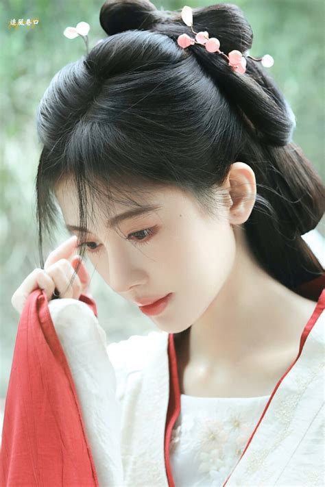 鞠婧祎证件照图片