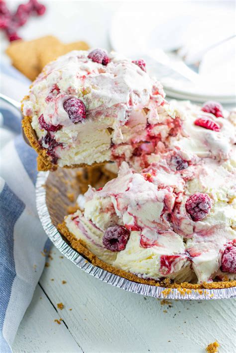 Easy Ice Cream Pie with a Cookie Crust - Oh Sweet Basil