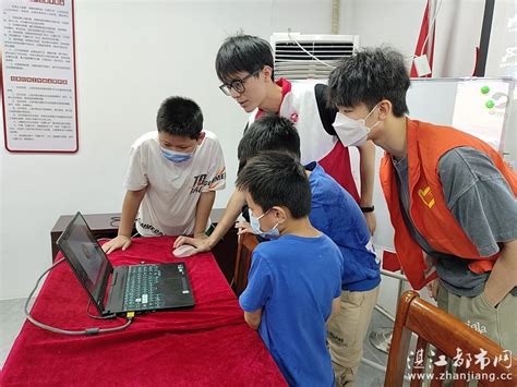 腾讯智启学堂亮相湛江34小科技节，展示前沿人工智能编程技术_凤凰网