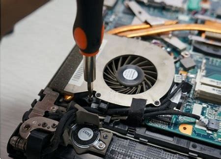 PCIe4.0的SSD硬盘，温度达到80度，怎么办？硬盘风扇你值得购买_家用电脑_什么值得买