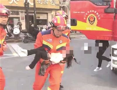 杭州3岁女孩高楼坠落 消防车一路警笛送她到医院-杭州新闻中心-杭州网