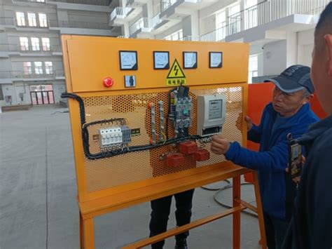 中国水利水电第一工程局有限公司 基层动态 公司中心试验室对新员工进行“特殊”培训