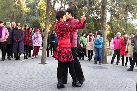 富友广场舞《过河》北京平四交谊舞