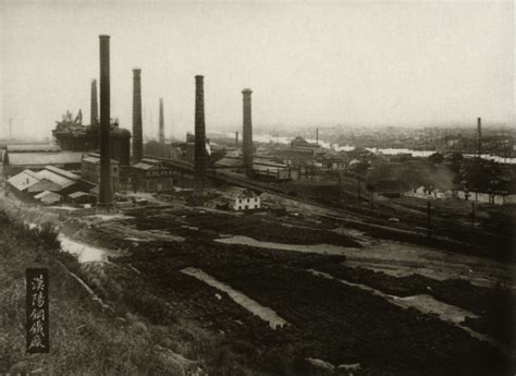 湘鄂铁路线上的汉阳钢铁厂