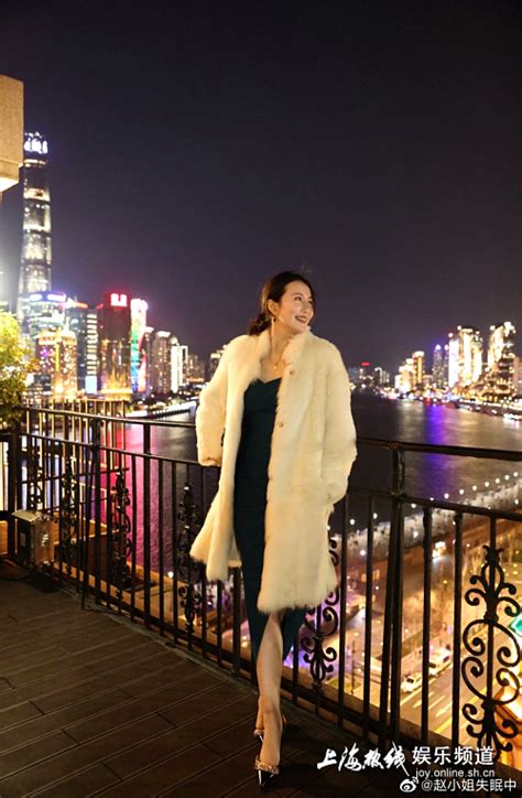 44岁上海嗲妹妹赵若虹过21岁生日,合影一大波主持人——上海热线娱乐频道