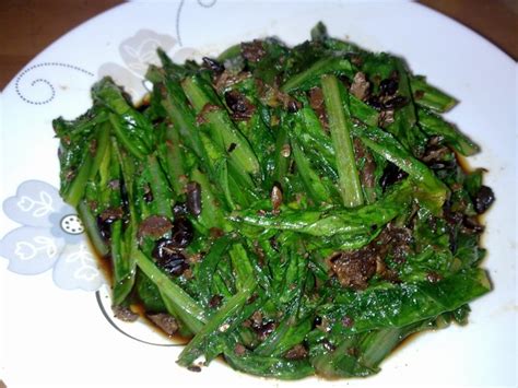 【豆豉鲮鱼油麦菜的做法步骤图，怎么做好吃】吆果妈_下厨房