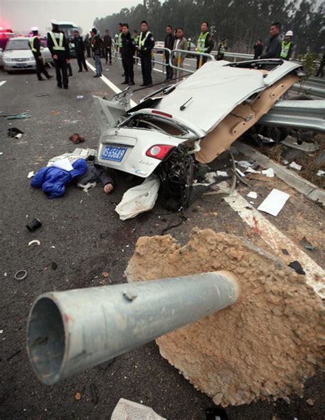 四川发生三起交通事故致7死20多人伤|交警|事故_凤凰资讯