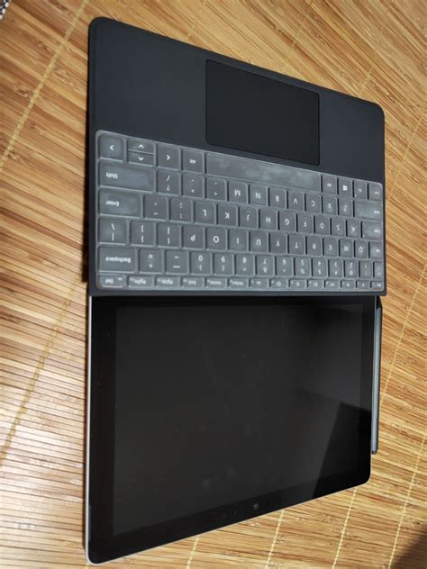 微软Surface Pro 8 商用版二合一平板电脑评测：堪称办公族的“王牌战友”-JinMo之家