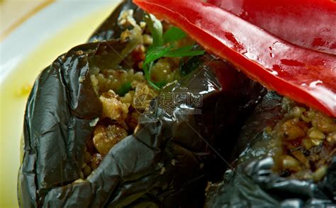黎巴嫩美食红色的Makdous油制茄子高清图片下载-正版图片307596630-摄图网