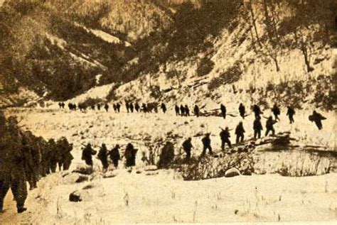 历史上的今天1月23日_1954年朝鲜战争：联合国军将在朝鲜战争中俘获的14,715名中国人民志愿军战俘遣送至台湾。