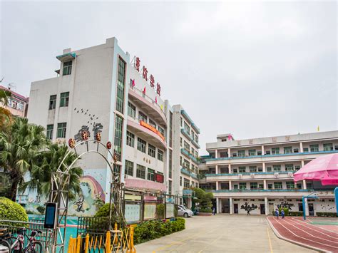 【正版素材】深圳市塘坑学校_3840X2160_高清视频素材下载(编号:10429301)_实拍视频_光厂(VJ师网) www.vjshi.com