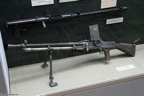 二战中最优秀的轻机枪之一——布伦机枪的那点事儿_凤凰网军事_凤凰网