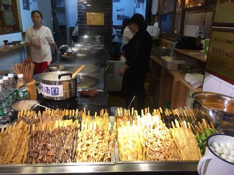 去重庆必吃的这些街头小吃, 让人想想就流口水, 你吃过几种?