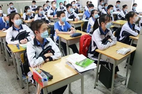 辽宁丹东第五中学发生聚集性疫情，校长、副校长被立案审查__财经头条