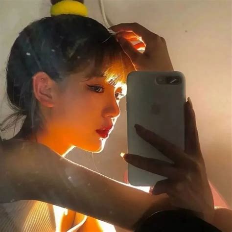 女生真人自拍照图片