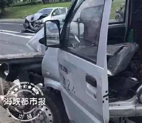 福州三环发生惨烈车祸，货车司机左腿被磨残_凤凰资讯