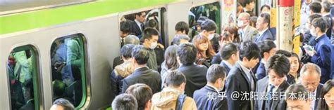 拥挤的日本地铁视频素材_ID:VCG42N1188455588-VCG.COM