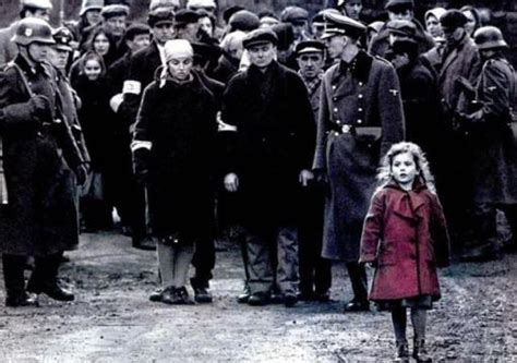 1940年11月26日德国将华沙的犹太人驱进犹太人居住区 - 历史上的今天