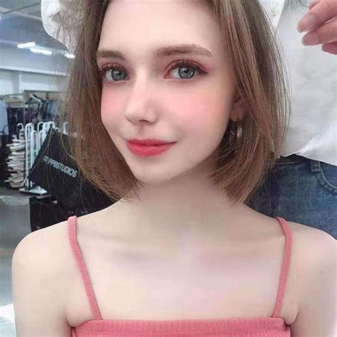 21岁日俄混血美女爆红网络 酷似最终幻想女主角_3DM单机