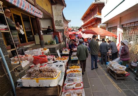新疆阿克苏早市：物价低的难以想象，羊肉价格超实惠不买都觉得亏__财经头条