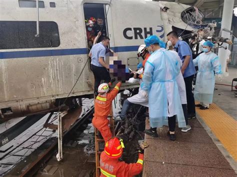 侧翻列车T179：运行中撞上塌方体，事发前或有预警_新闻中心_中国网