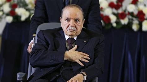 执政20年，阿尔及利亚总统宣布辞职