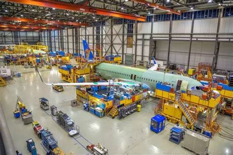 探访全球最大的飞机厂——波音西雅图工厂|界面新闻