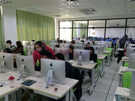 移动互联实训中心_移动互联实训中心_计算机信息系-上海工商职业技术学院