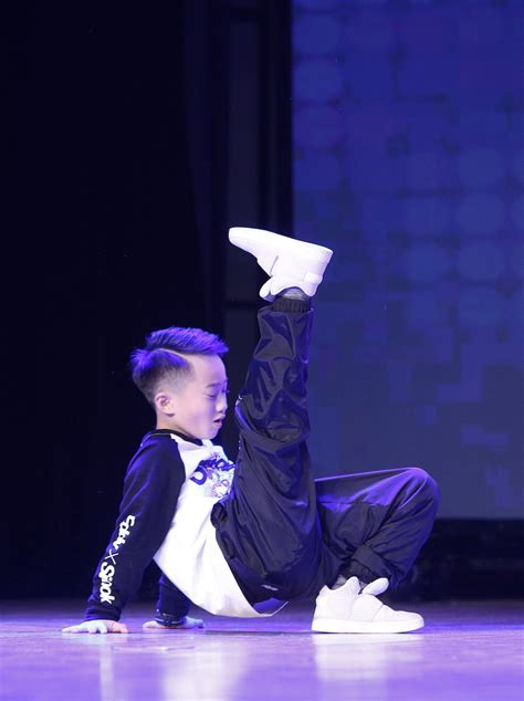 中国孩子舞蹈,子舞蹈,儿童类舞蹈_大山谷图库