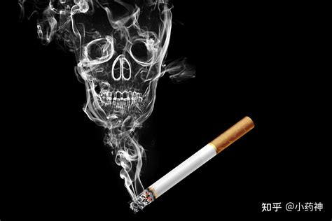 烟民们：肺癌的4个征兆，提前了解关键时刻能救命，必要时戒烟