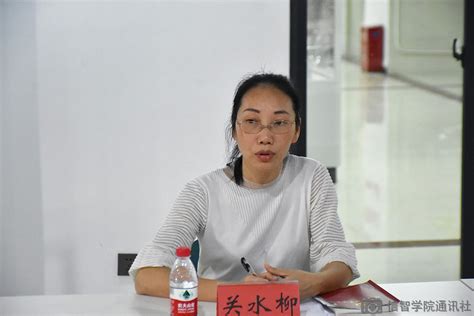 信息与智能工程学院联合三亚市科协正式开启“学雷锋志愿服务月”活动_信息与智能工程学院_三亚学院