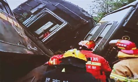 台铁普悠玛翻覆致18死 台铁3名前局长遭追加惩处_手机新浪网