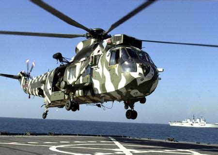 英第一架升级后“海王”直升机交付部队--军事--人民网