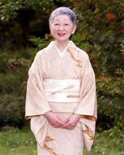 日本的和服，皇室成员穿上风格各不同，美智子皇后很有韵味|真子|和服|美智子_新浪新闻