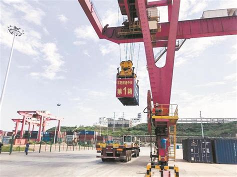 荆州新增一条进出口物流通道 首单外贸集装箱发往比利时安特卫普港口