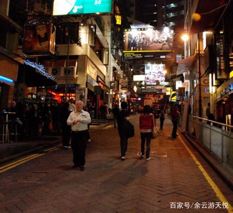 历史上的今天1月1日_1993年香港兰桂坊发生人踩人惨剧，酿成了21死62伤。