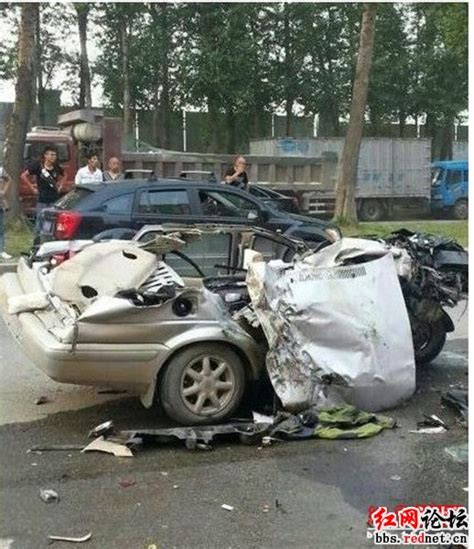 中国交通事故20200415：每天最新的车祸实例……_新浪新闻