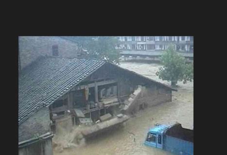 俄罗斯：强降雨引发洪水 远东地区受灾严重_凤凰网视频_凤凰网