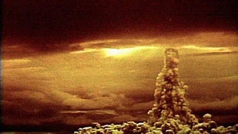 世界上最大、最强大的核弹沙皇炸弹爆炸始末