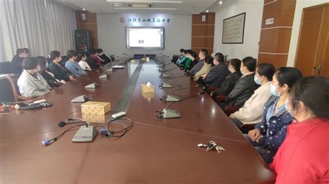 江阴市人民政府门户网-市教育局举行《中小学食堂管理服务规范》线上学习培训