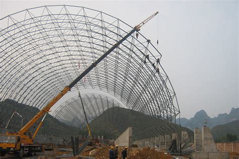 矸煤棚拱型网架_云南恒久钢结构工程有限公司