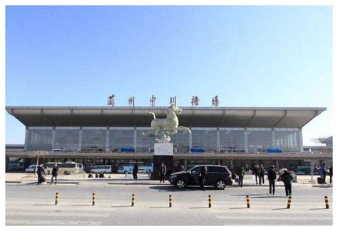 北京大兴国际机场首航全程体验：零距离换乘，刷脸安检登机_凤凰网