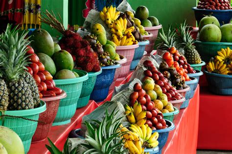 摆水果摊上的热带水果摄影高清jpg格式图片下载_熊猫办公